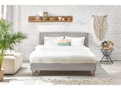 Lit 140x190 Cm ANJA Avec Lattes Massives Pieds En Bois Naturel 17 Lit 140x190 Cm ANJA Avec Lattes Massives Pieds En Bois Naturel -Velvet Magasin lit 140x190 cm anja avec lattes massives pieds en bois naturel 5