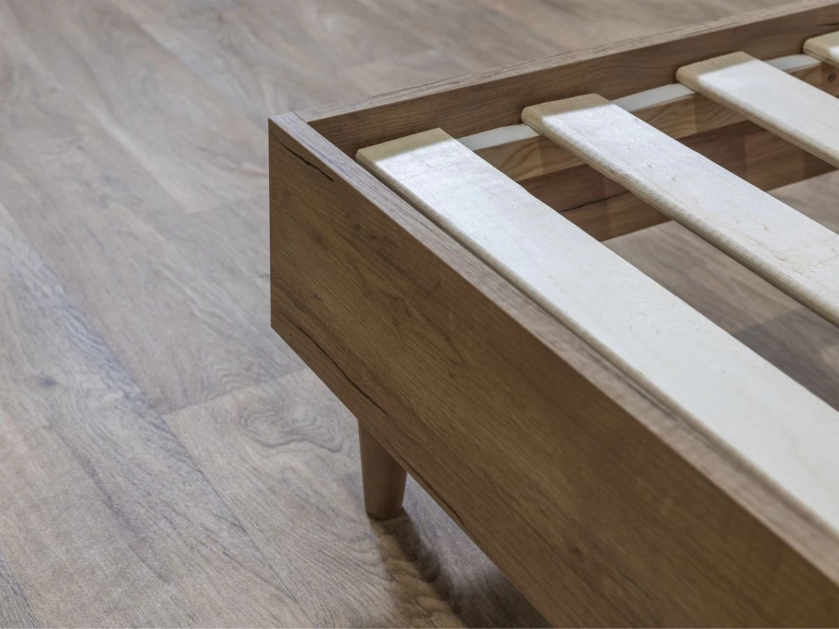 Lit 160 X 200 Cm OLYMPE Tête De Lit Avec Rangement Lattes Massives Et Pieds En Bois Naturel 10 Lit 160 X 200 Cm OLYMPE Tête De Lit Avec Rangement Lattes Massives Et Pieds En Bois Naturel – Image 8