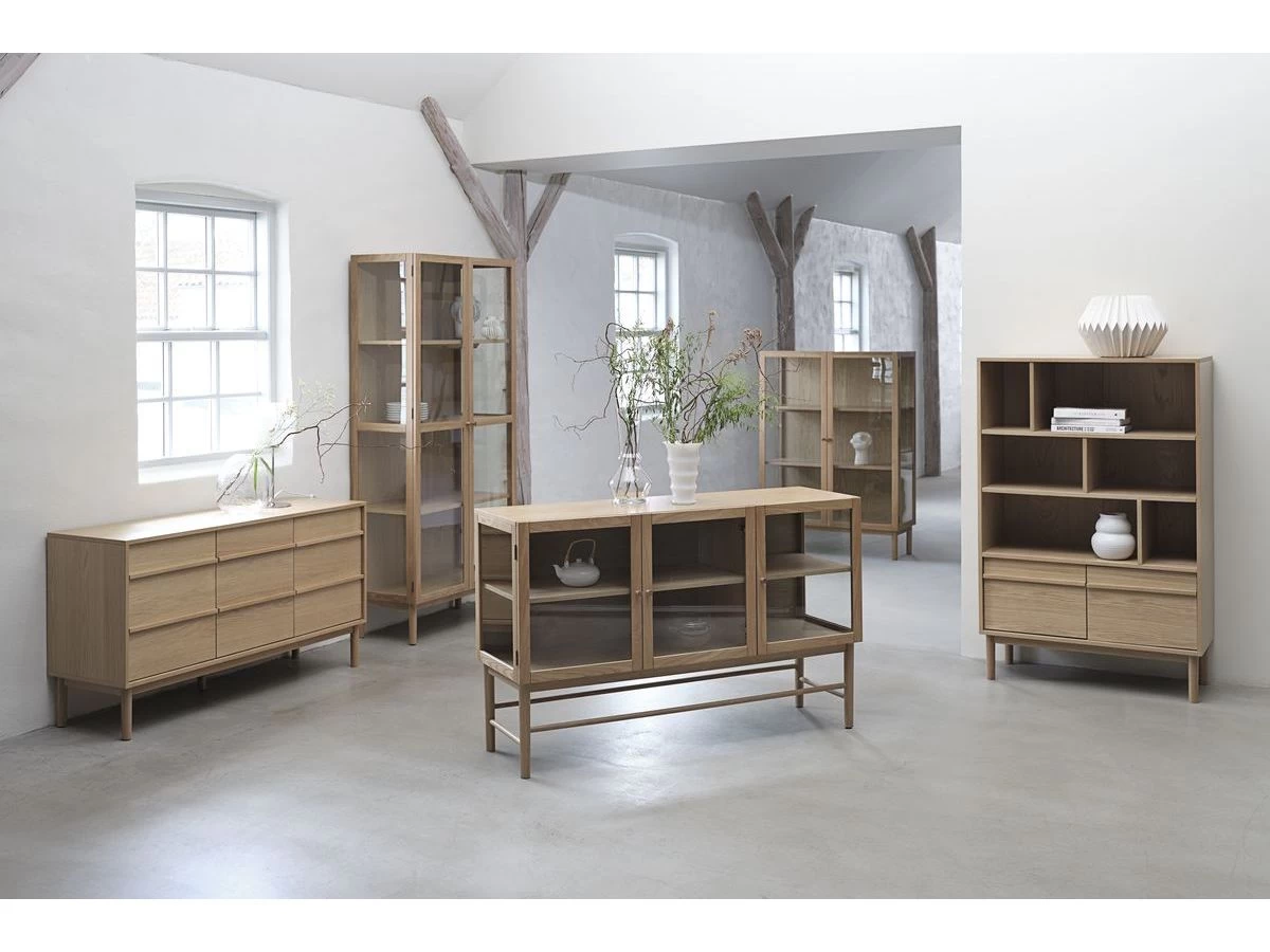 Rangement Vitrine H140 Cm 2 Portes SERENA Placage Chêne Massif 4 Rangement Vitrine H140 Cm 2 Portes SERENA Placage Chêne Massif – Image 2